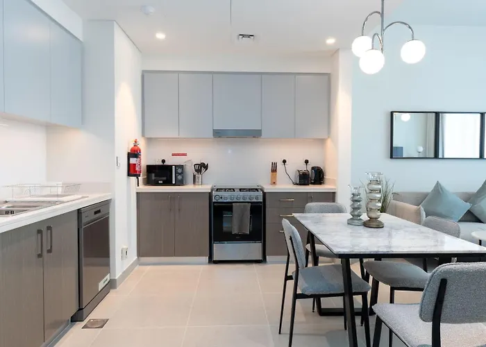 Luxury Escapes - Stylish 2Br Apt With City View In Forte Downtown