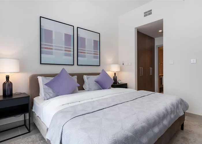 Luxury Escapes - Stylish 2Br Apt With City View In Forte Downtown